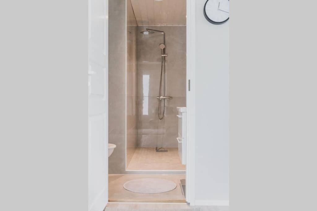Beautiful New Studio Apartment Nearby The Center 투르쿠 외부 사진